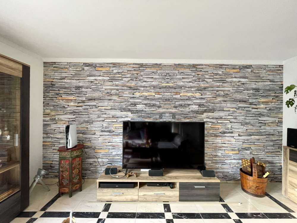 Tapete mit gestapelten Steinen