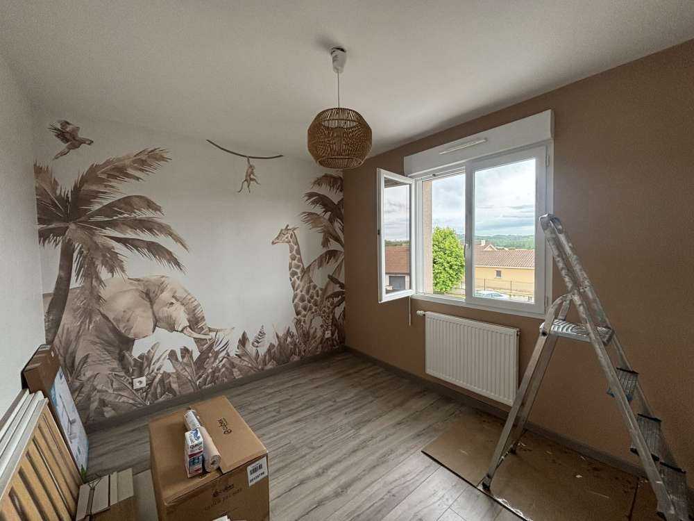 Verschiedene Dschungeltiere in Taupe