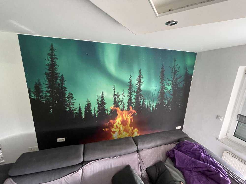 Lagerfeuer unter dem Nordlicht