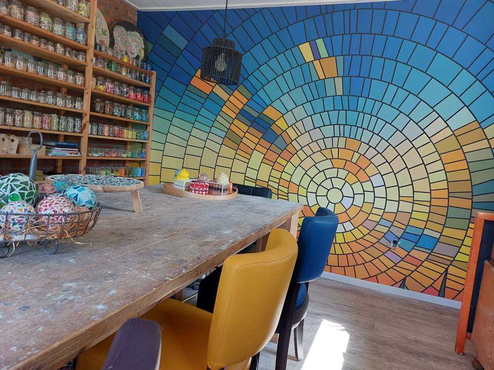 Sonnenuntergang über einer Wiese