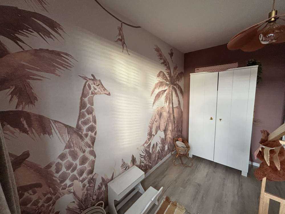 Verschiedene Dschungeltiere in Taupe