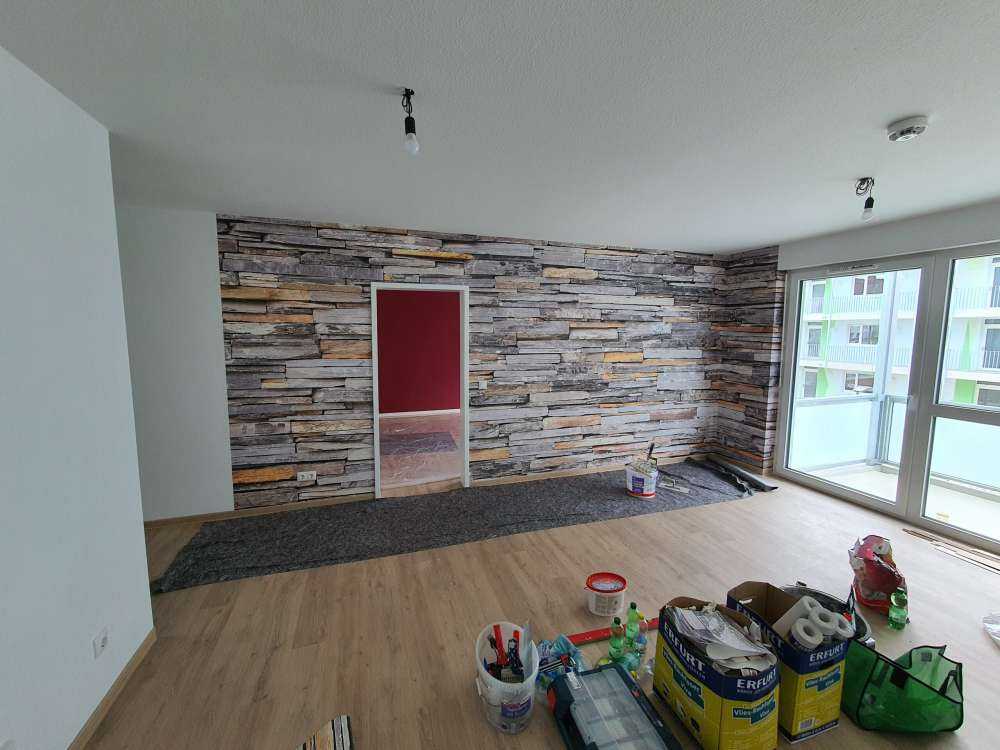 Tapete mit gestapelten Steinen