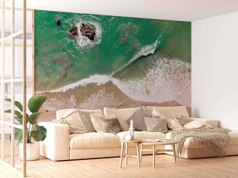 Strand mit Wellen