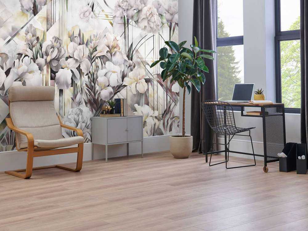 Riesige Aquarell-Iris Beige