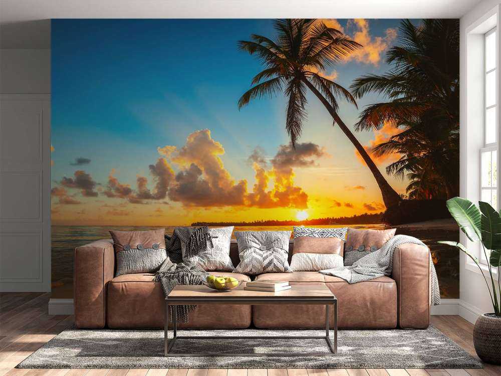 Sonnenuntergang mit Palmen