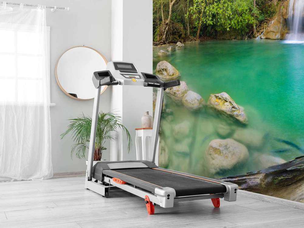 Schöner Wasserfall in Thailand