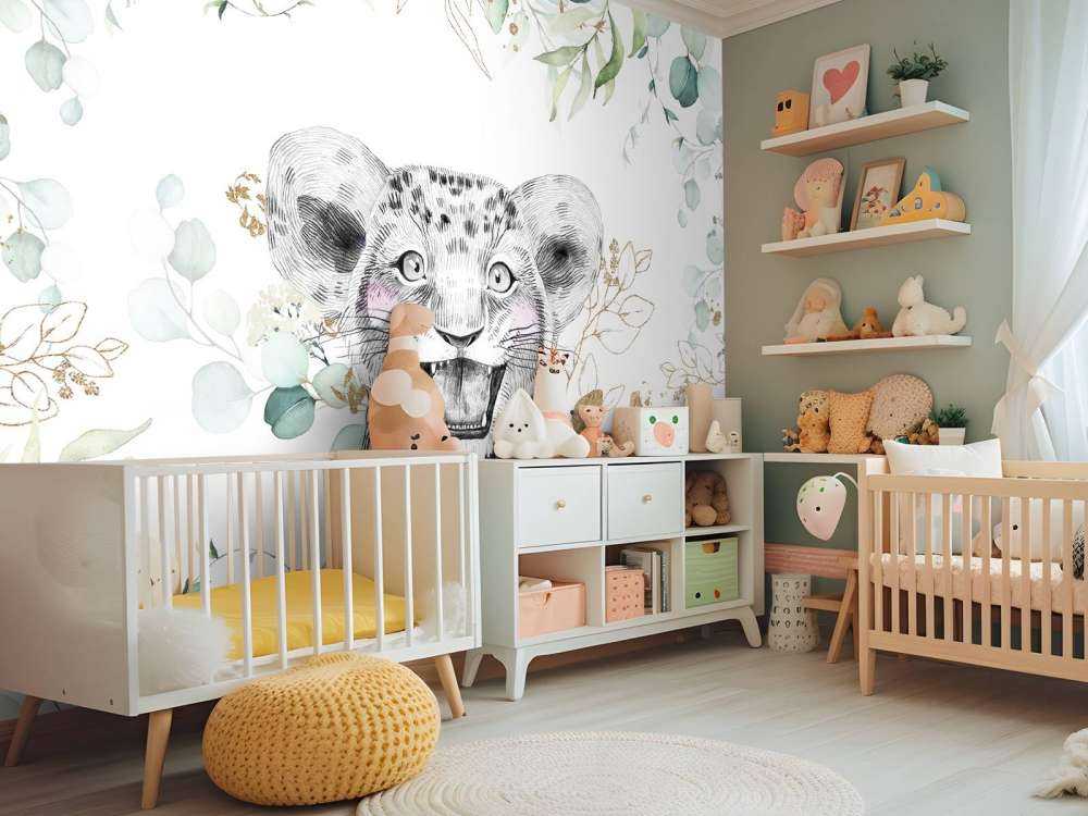 Baby-Löwe mit Minzblättern