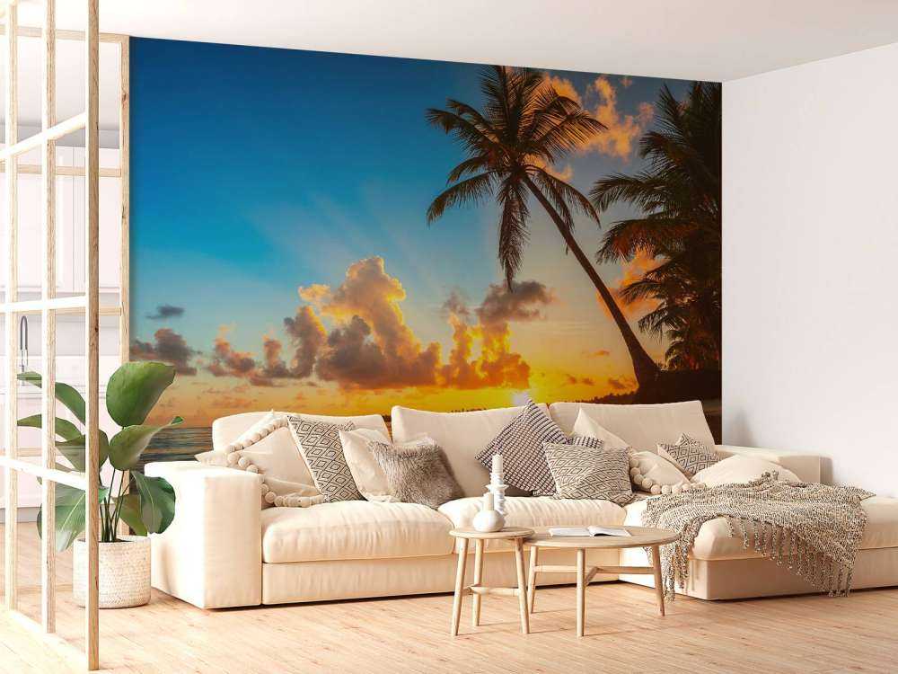 Sonnenuntergang mit Palmen