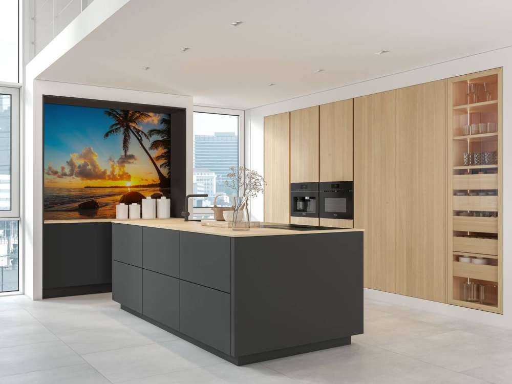 Sonnenuntergang mit Palmen