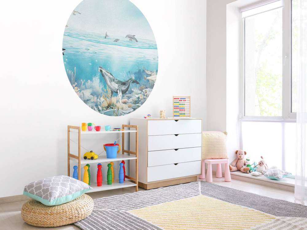 Ozeanlandschaft mit Tieren in Farbe