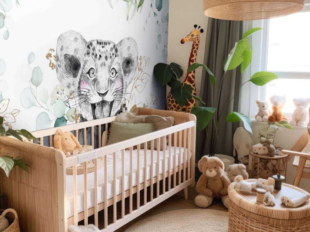 Baby-Löwe mit Minzblättern
