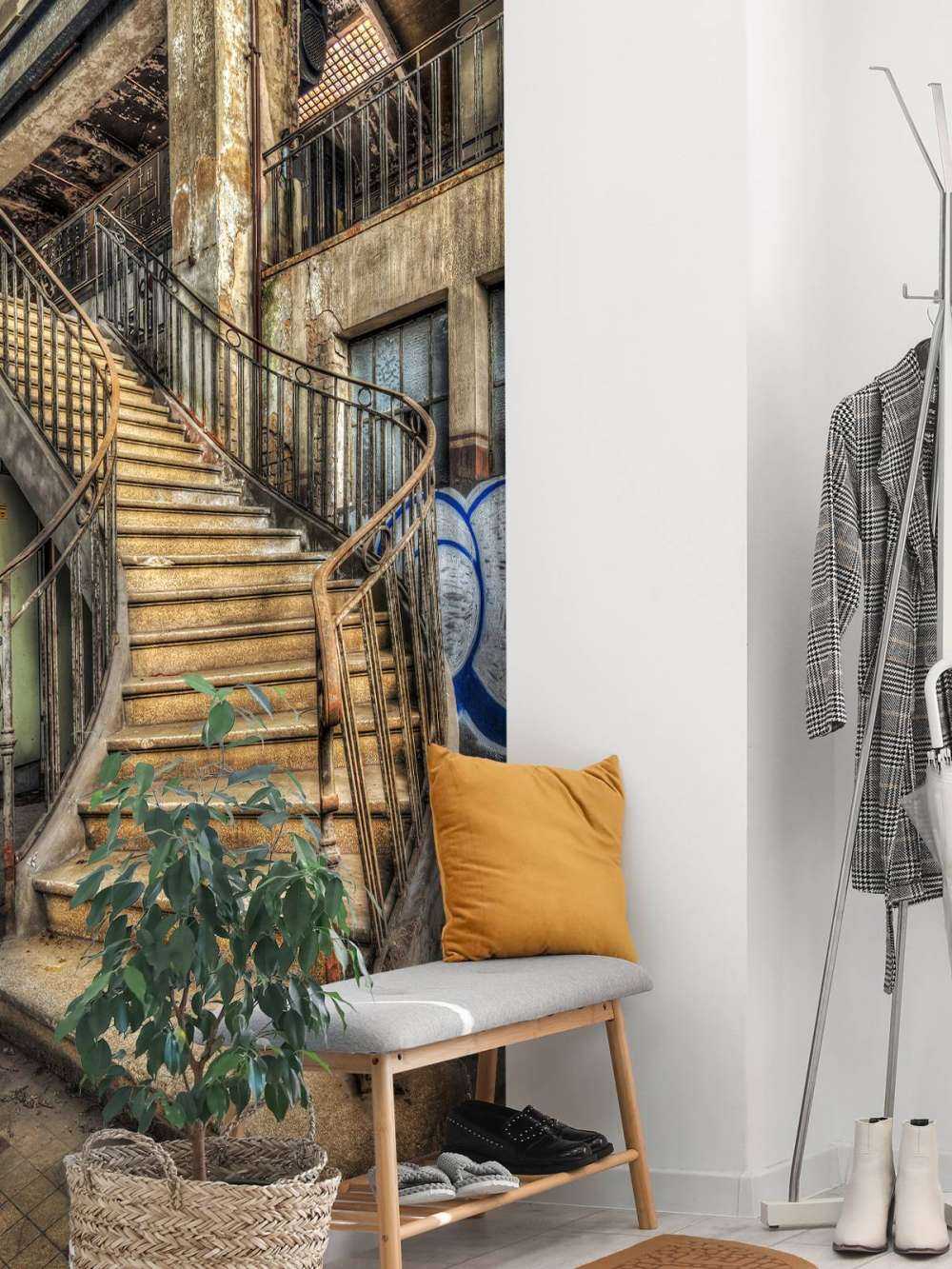 Eine verfallene treppe