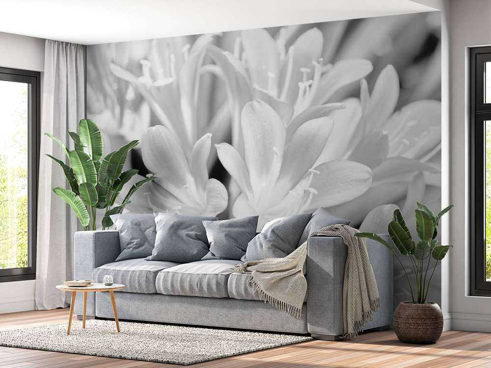 Blühende Blumen, schwarz und weiß