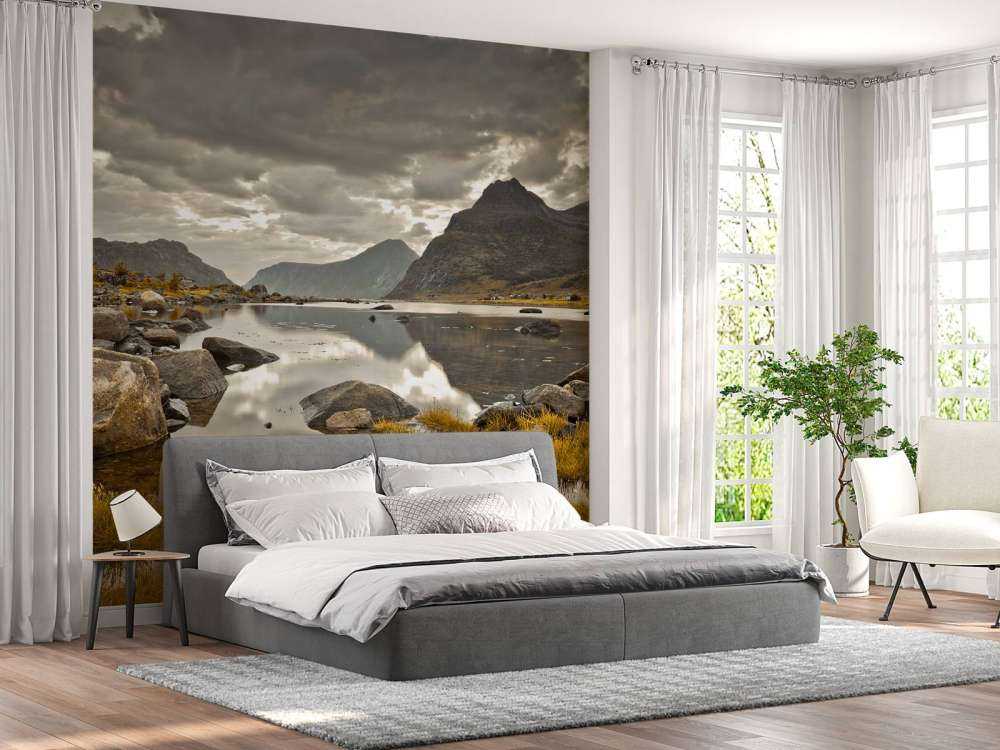 Lofoten bei bewölktem Wetter