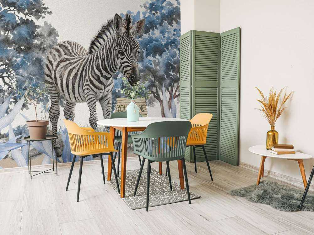 Junges Zebra in der Wildnis blau