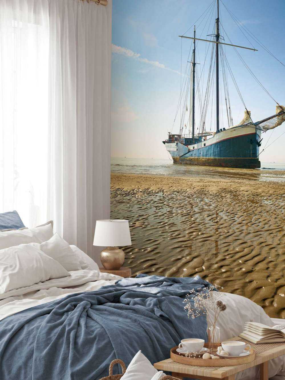 Schiff auf dem Wattenmeer