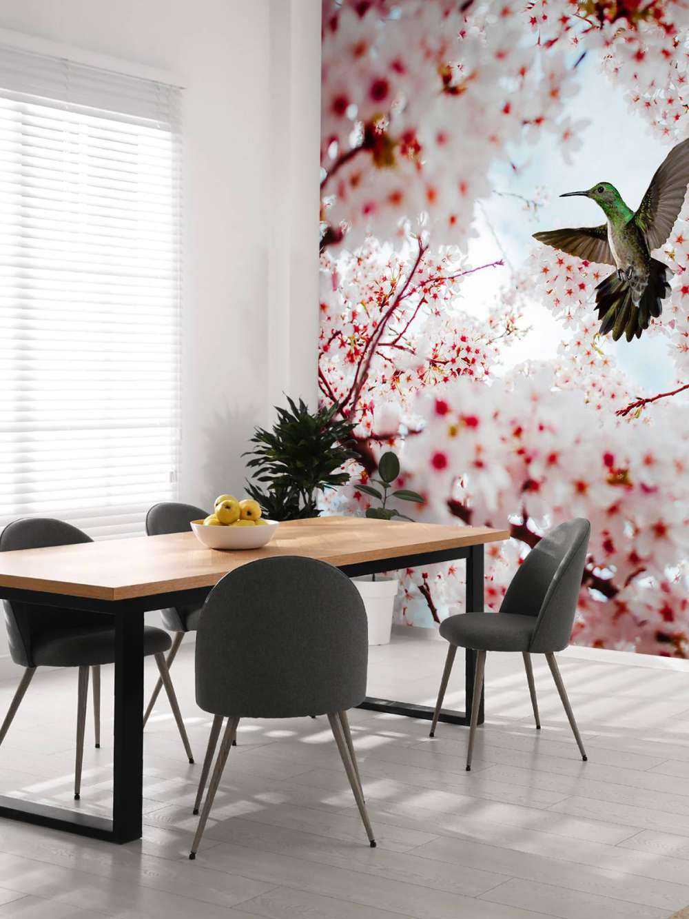Kolibri zwischen den Blüten