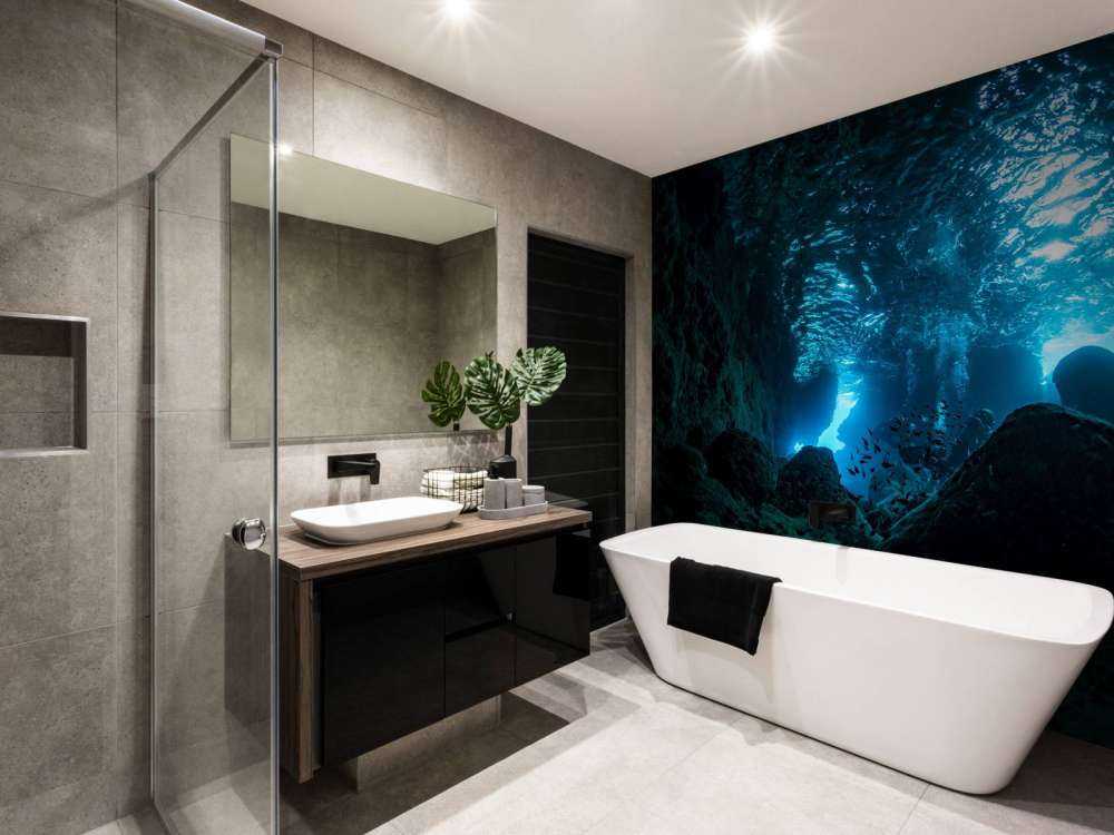 Sonnenstrahlen in Unterwasserhöhle