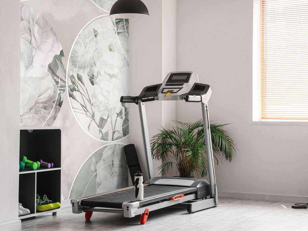 Zeitlose florale Eleganz - Sanftes Weiß