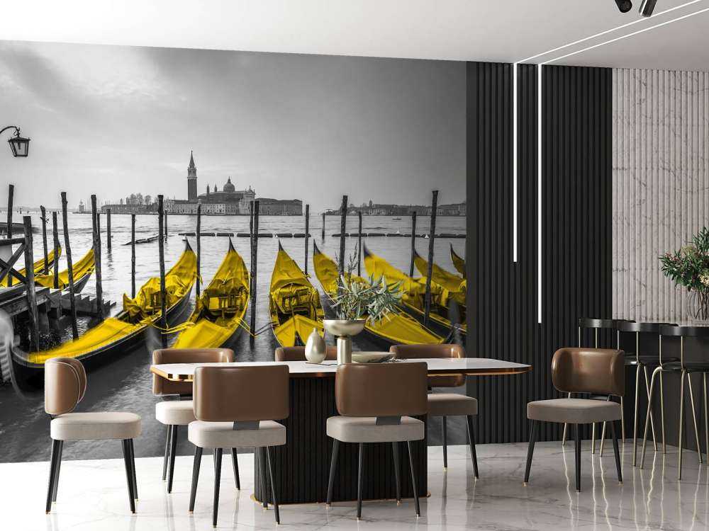 Gondeln entlang des Kanals