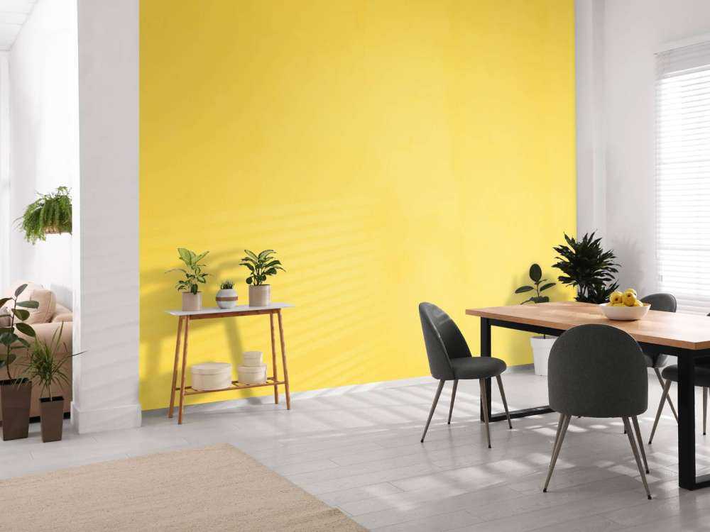 Miniongelber Beton