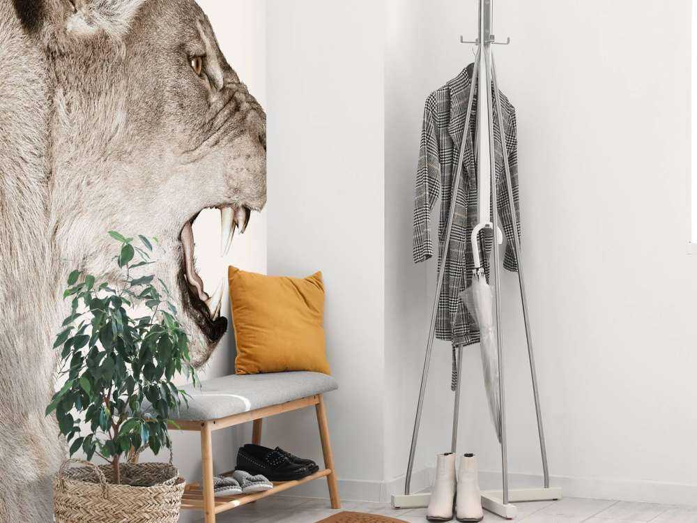 Löwin Seitenansicht offwhite
