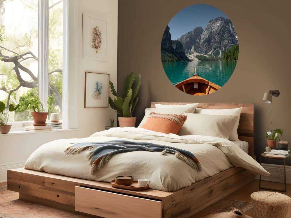 Der Pragser Wildsee von einem Boot aus