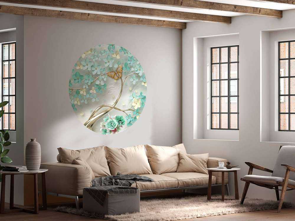 Goldene Fantasie Baum mit grünen Blumen