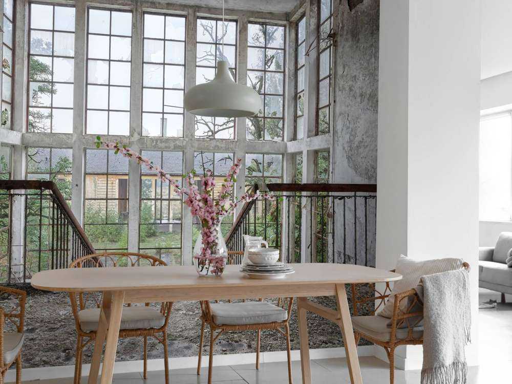 Treppe in verlassenem Gebäude