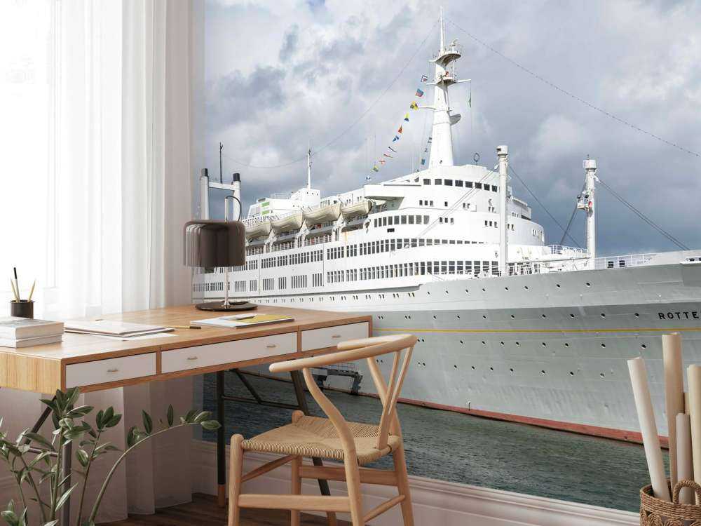 Stilvoller Ozeanriese im Hafen