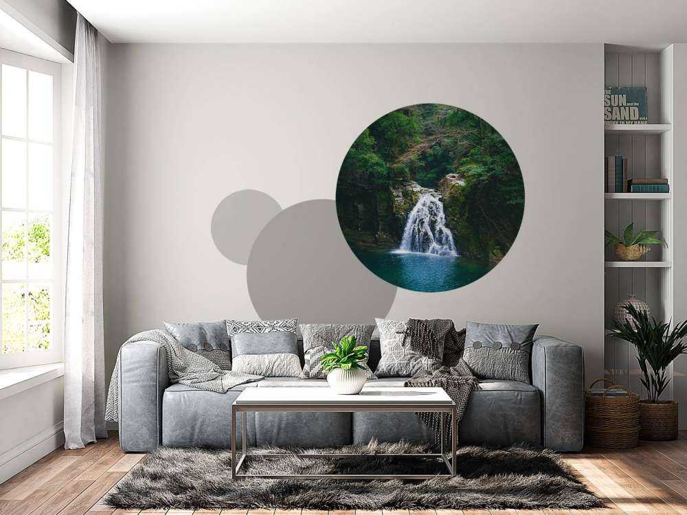 Schöner Wasserfall