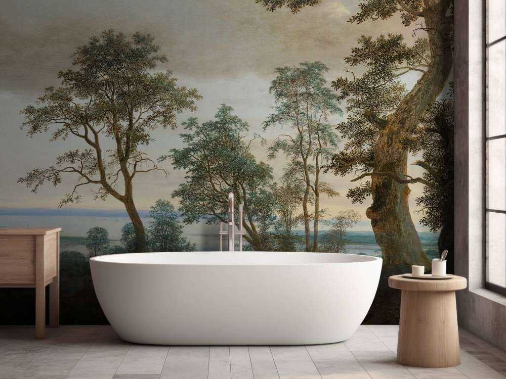 Flusslandschaft durch Bäume gesehen