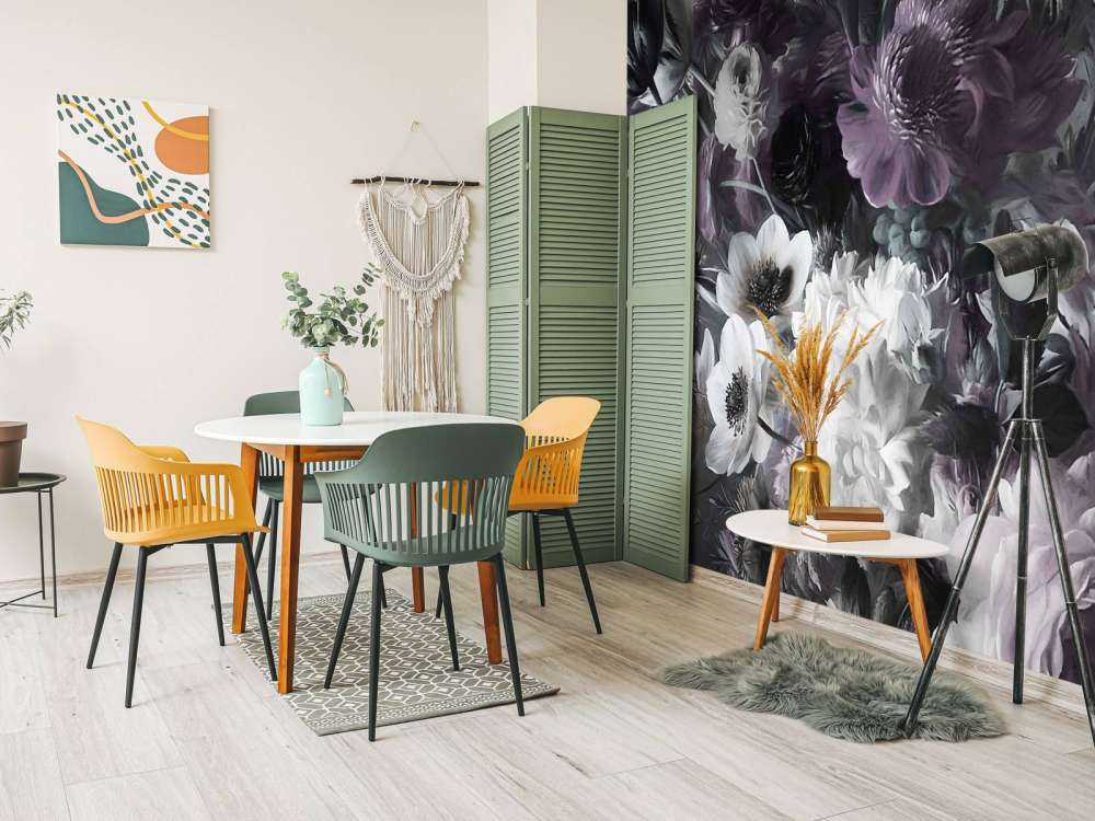 Großer Strauß mit Anemonen in Lila