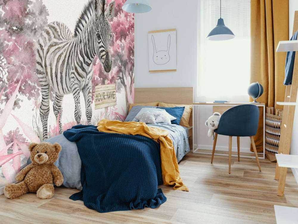 Junges Zebra in der Wildnis rosa