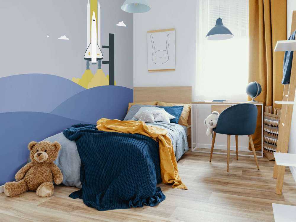 Raketenstart zwischen den Hügeln