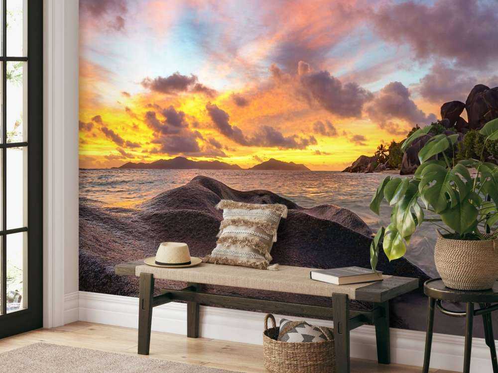 Sonnenuntergang am tropischen Strand