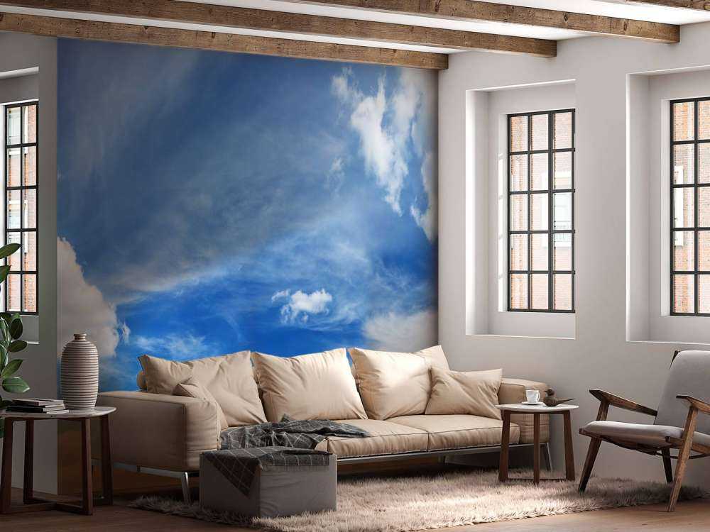 Blauer Himmel mit Wolken