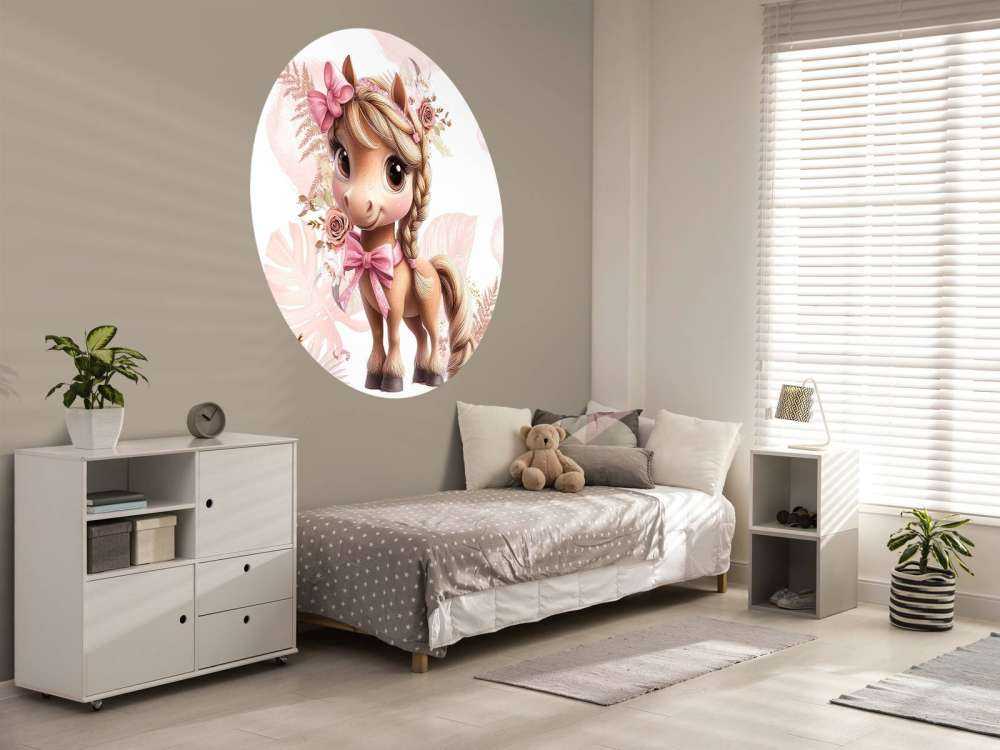 Elegantes Pony mit rosa Schleife