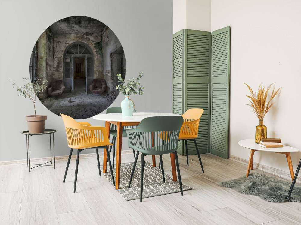 Korridor in verlassenem Haus