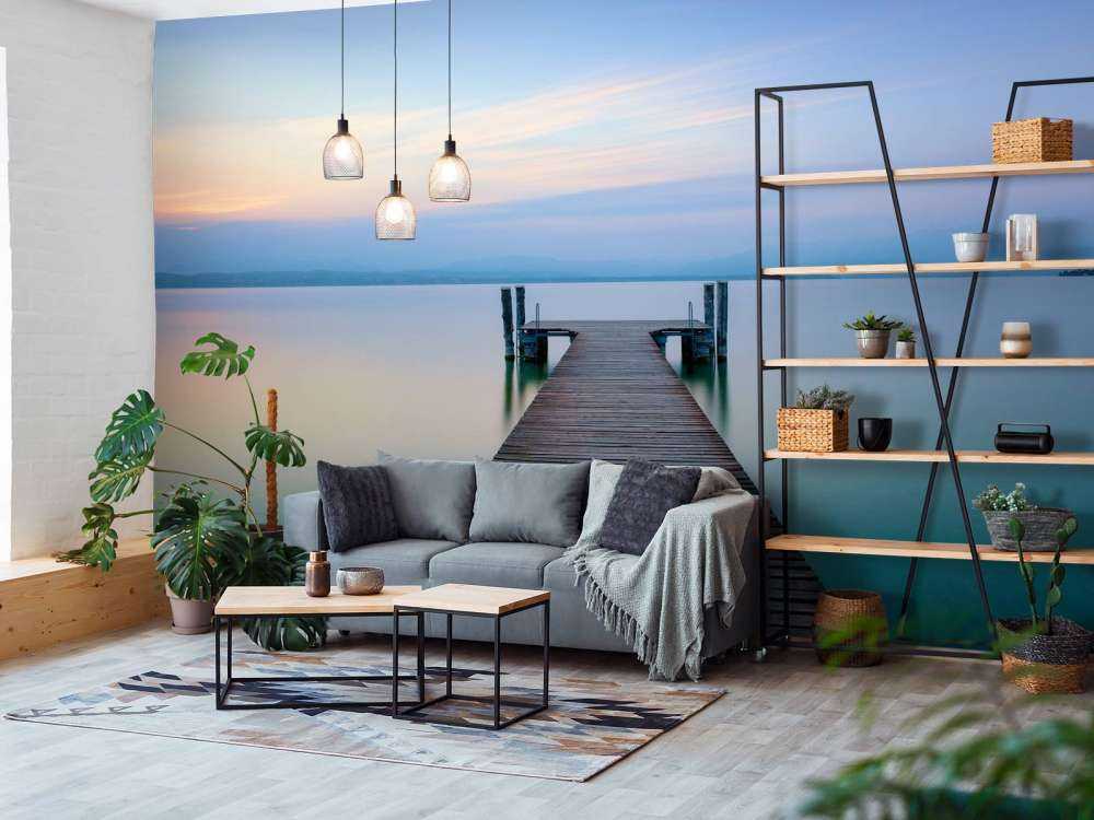 Steg bei Sonnenuntergang