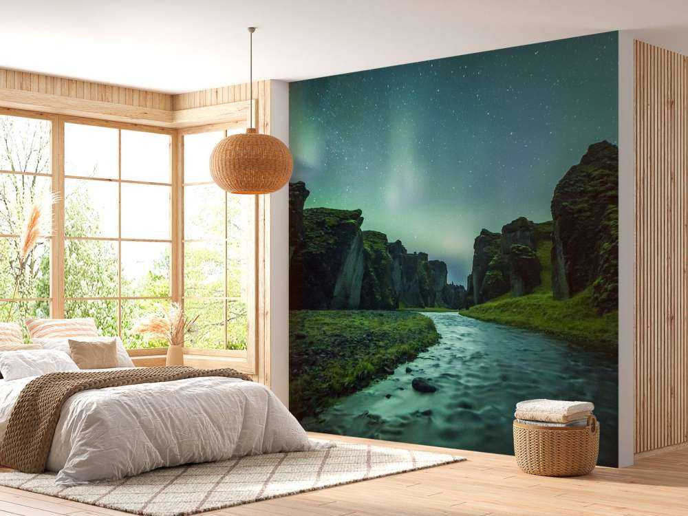 Nordlicht über den Bergen