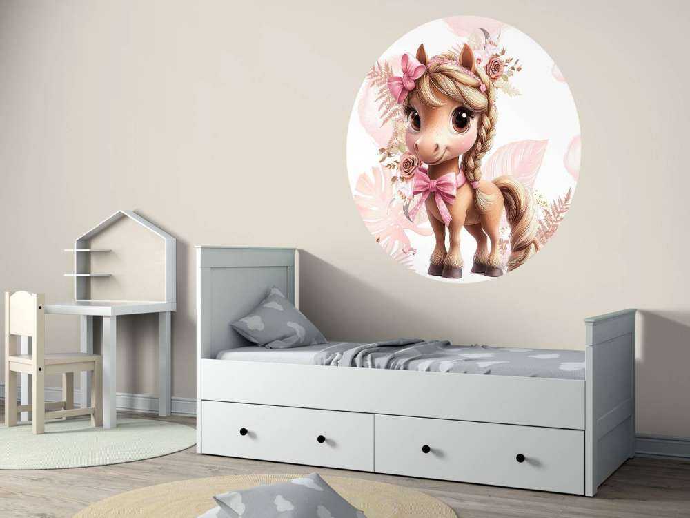 Elegantes Pony mit rosa Schleife