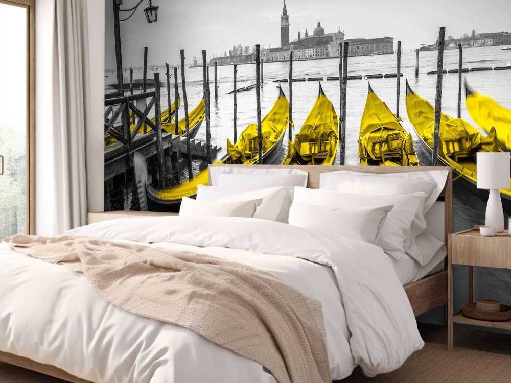 Gondeln entlang des Kanals