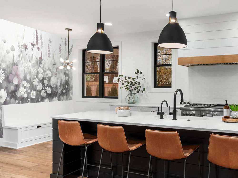 Üppiges Grün des Sommerkohle