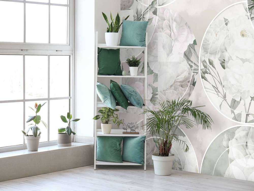 Zeitlose florale Eleganz - Sanftes Weiß