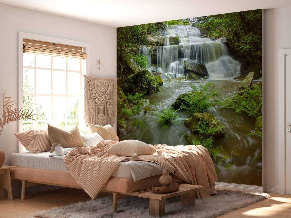 Fließender Wasserfall
