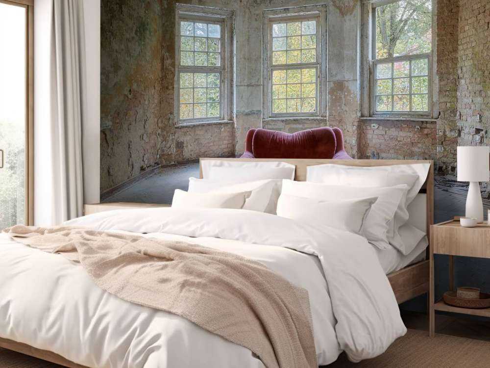 Bank im verlassenen Raum