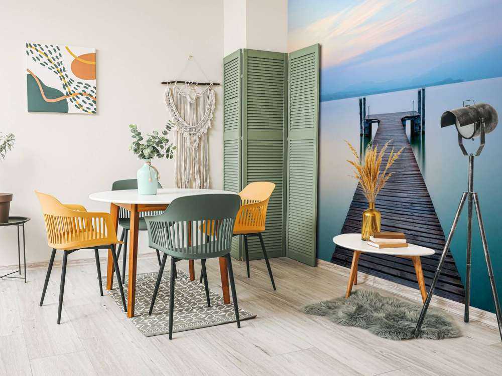 Steg bei Sonnenuntergang