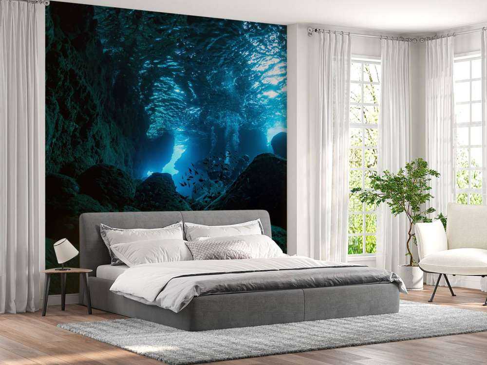 Sonnenstrahlen in Unterwasserhöhle