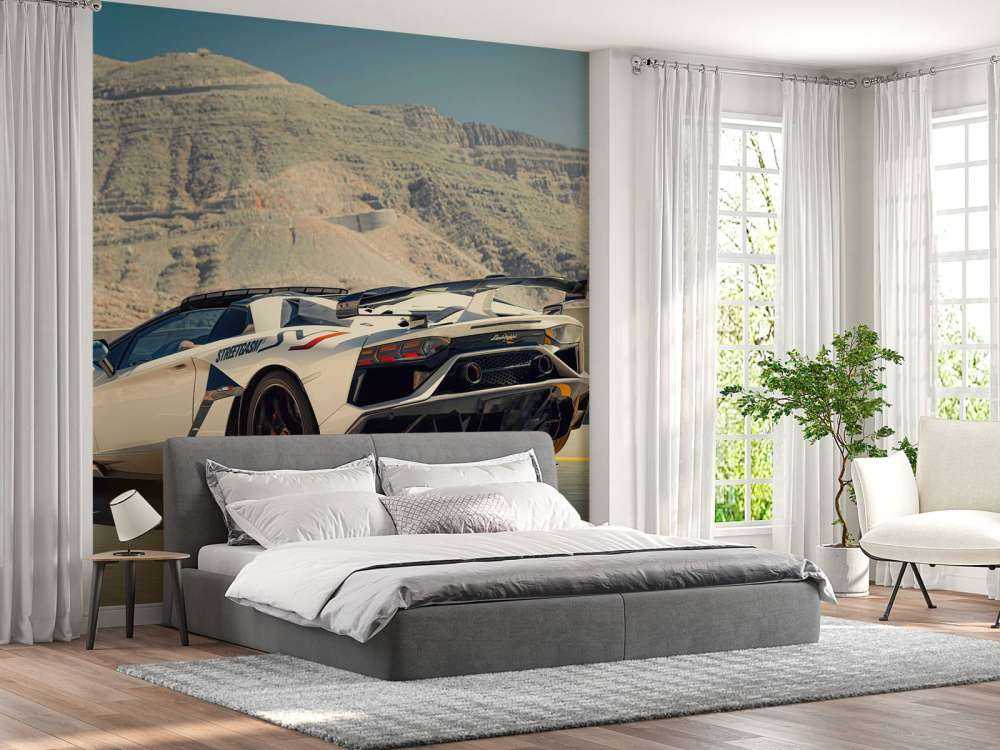 Supercar auf Bergpass